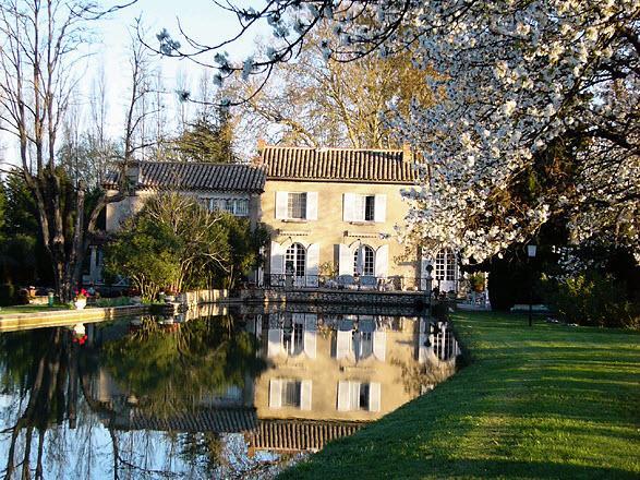 Domaine Du Moulin Hotel Сен-Лоран-дез-Арбр Екстериор снимка